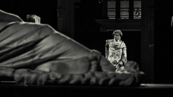 Astuces Créatives pour Créer une Soirée Romantique Mémorable à la Maison